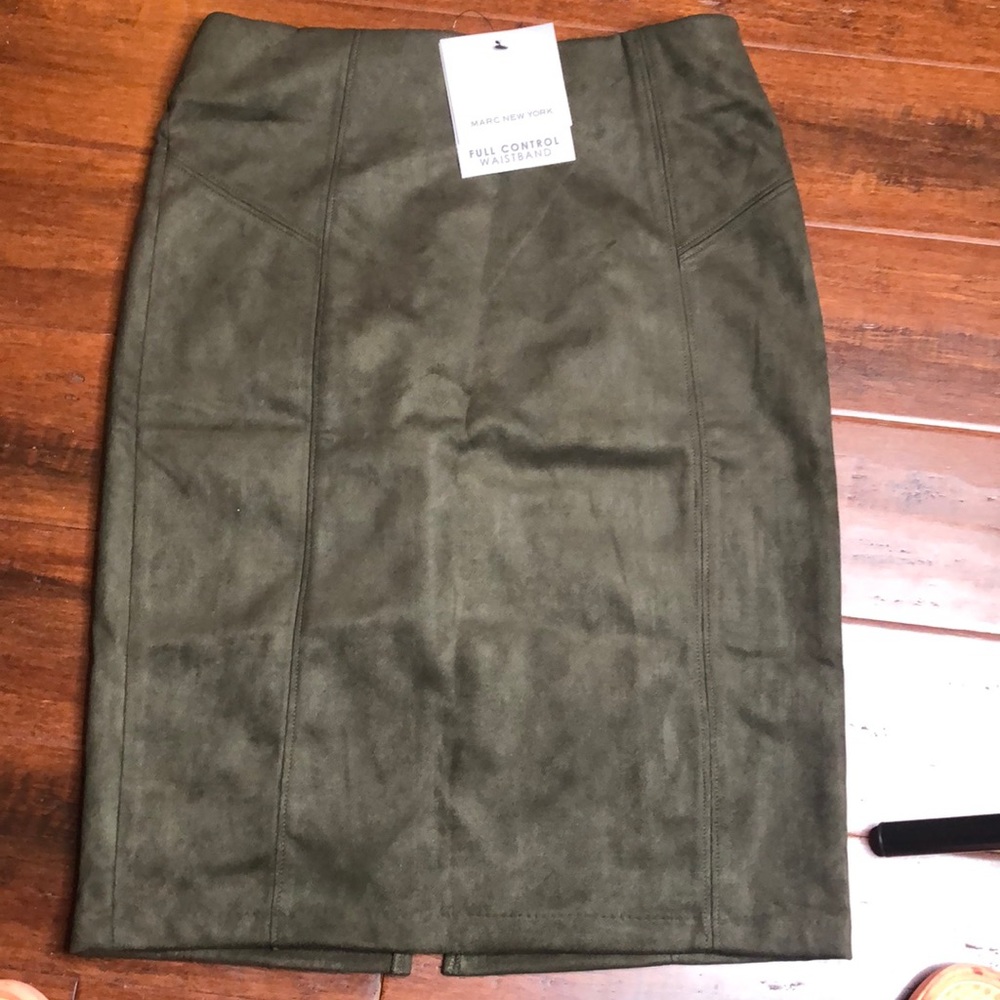Marc New York Andrew Marc full control waistband olive skirt